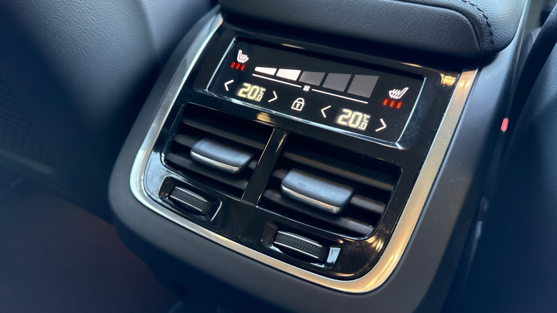 Volvo V60 2.0 B4P Plus Dark 5dr Auto [7 speed] Petrol Estate